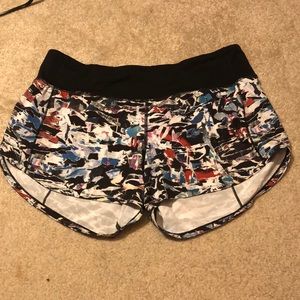Lululemon Patterned Speed Up Shorts 2.5”